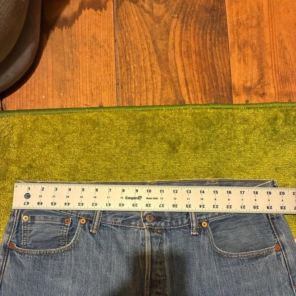 Vintage Levis 501 Straight Leg Blue Denim Jeans Mens 40x31 Faded Y2K Streetwear